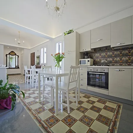 Apartament Palazzo Torre Palermo